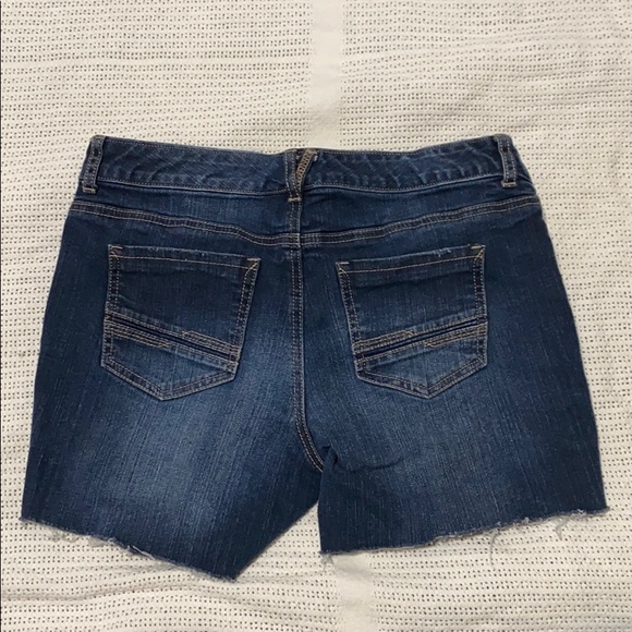 Jean Shorts - Picture 2 of 2